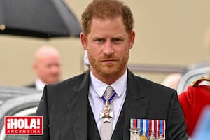 En solitario, el duque de Sussex llegó a la abadía a las 11:40 (hora de Londres).