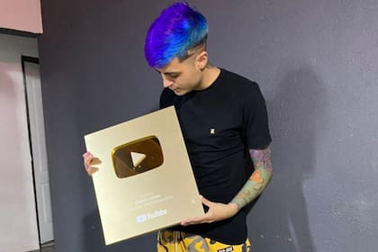 En solo tres meses llegó a miles de viewers y superó el millón de suscriptores en YouTube