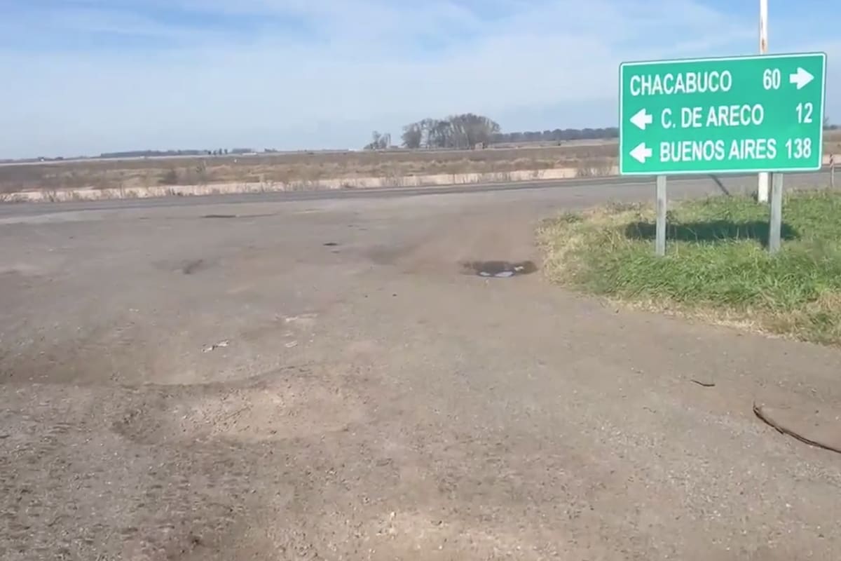 En su cuenta persona de X (exTwitter), el ingeniero agrónomo publicó cómo estaba el empalme de la ruta nacional 7 con ruta provincial 31 y dijo: “Así viajamos y así son los riesgos de accidentes"