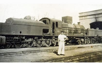 En su época de esplendor, en los talleres ferroviarios de Hucal llegaron a haber 15 locomotoras juntas, en forma simultánea
