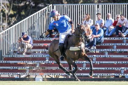 En su estreno en el Campeonato Argentino Abierto, Facundo Sola se pareció mucho al que supo ser; resultó valioso para el 20-17 de La Ensenada-RS Murus Sanctus contra La Irenita III.