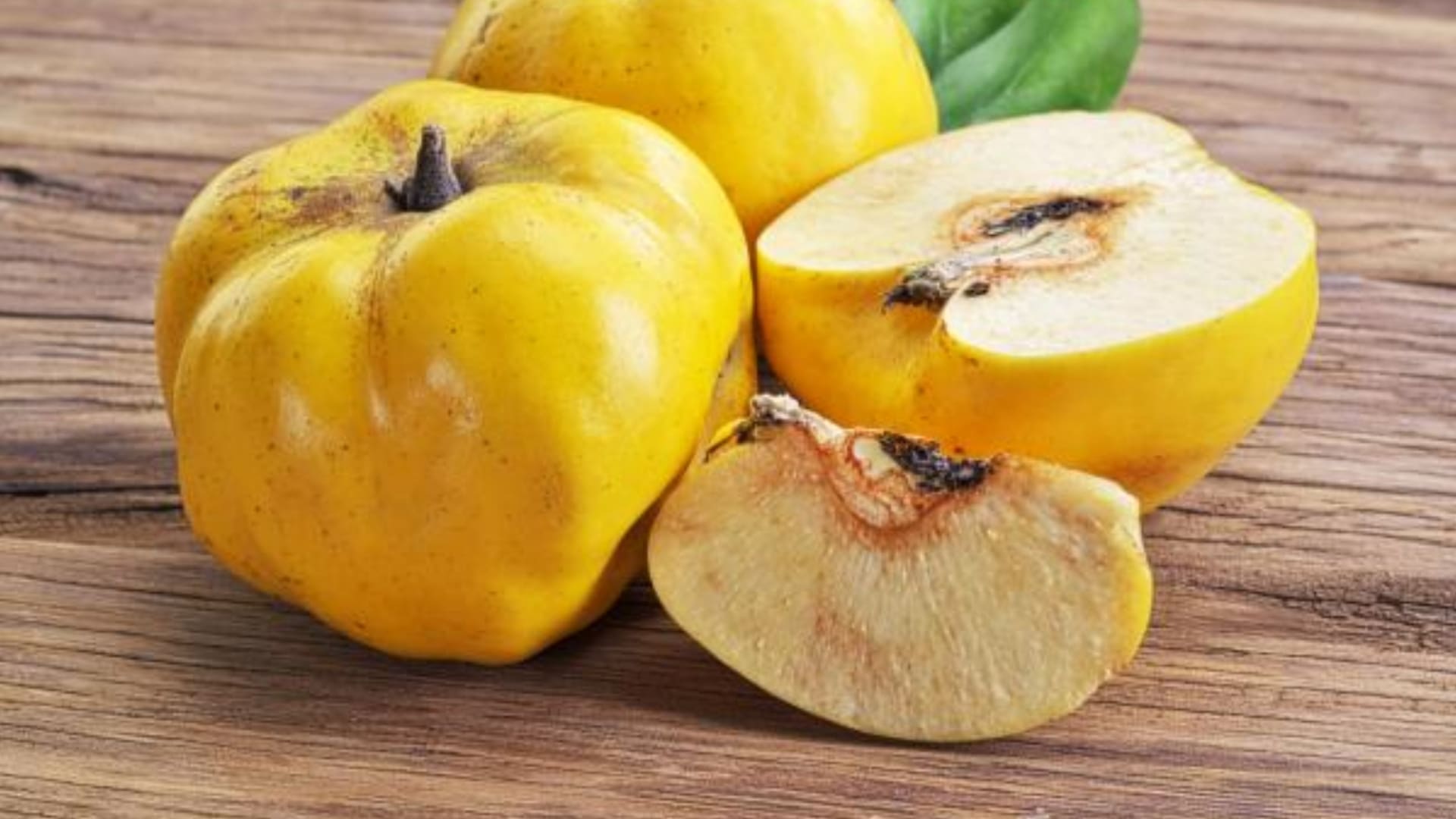 En su formato natural es baja en calorías y rica en pectina, vitaminas y antioxidantes