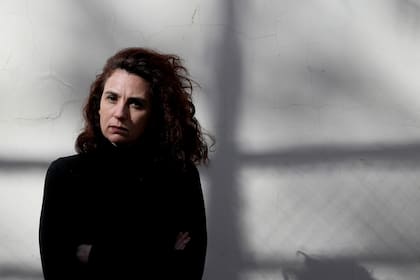 En su libro Las fotos (Paisanita) reúne crónicas protagonizadas por imágenes fijas. Hoy, en el marco de la Feria de Editores, conversará de manera virtual con los lectores