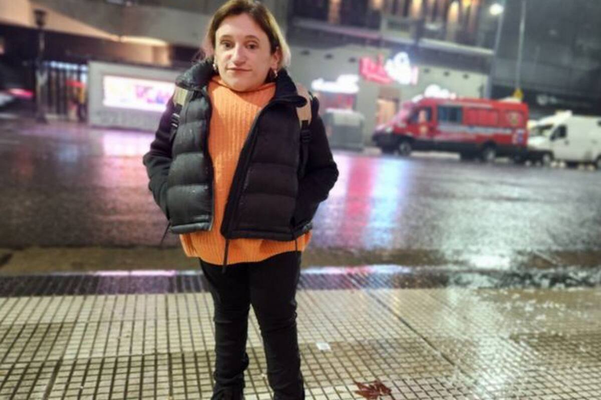 En su podcast, Risso habla desde su mirada de mujer con discapacidad sobre temas como las apps de citas y el mercado laboral.