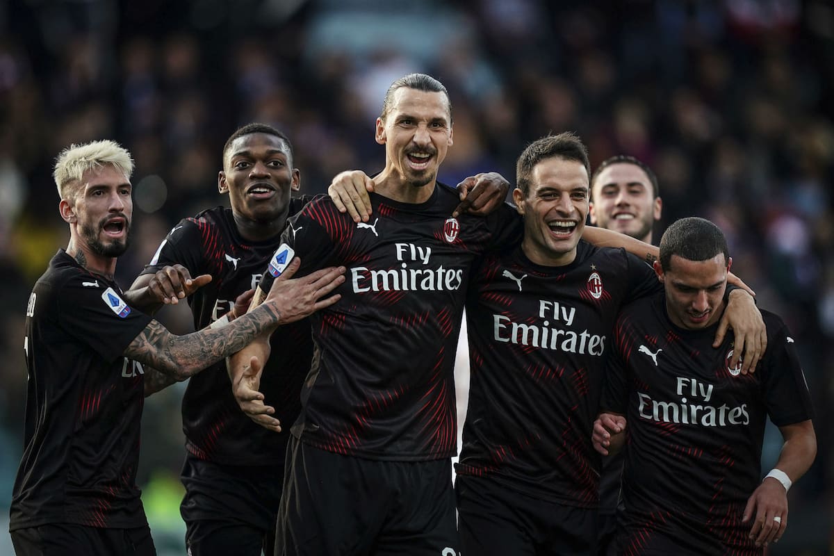 En su primer partido luego de su regreso desde la MLS, Zlatan anotó el segundo gol en el 2-0 contra el Cagliari.