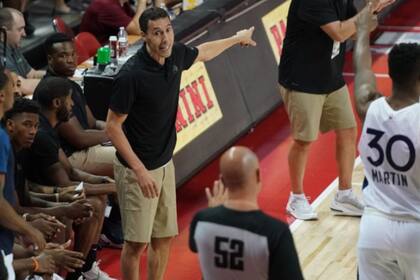 En su primera experiencia como entrenador en la NBA, Pablo Prigioni llevó a su equipo a la final