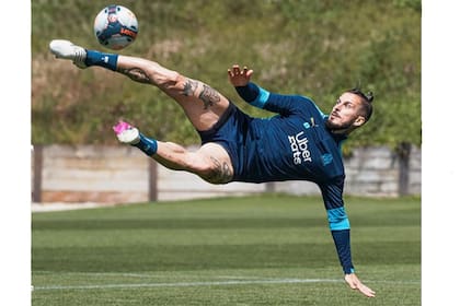 En su primera temporada en el Marsella, el Pipa jugó 28 partidos, marcó 11 goles y dio dos asistencias. La llegada de Sampaoli astilló su frecuencia como titular