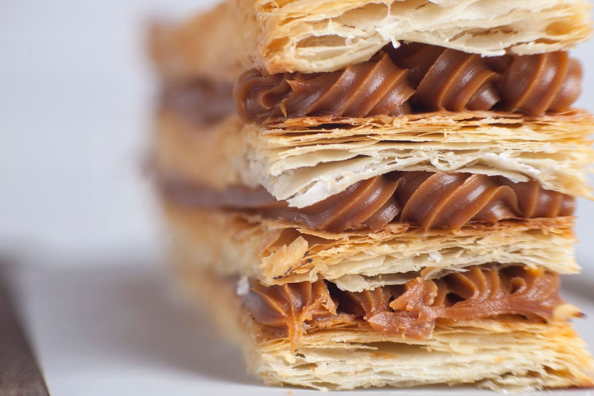 En su restaurante del bajo Belgrano hay fiesta del dulce de leche por nuestra independencia y días que honran las fiestas de otros países