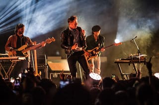 Foster the People tocó un tema de los Ramones y apoyó a la “clase obrera”