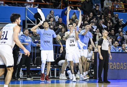En su último partido en las Eliminatorias, la Argentina derrotó a Bahamas en Mar del Plata