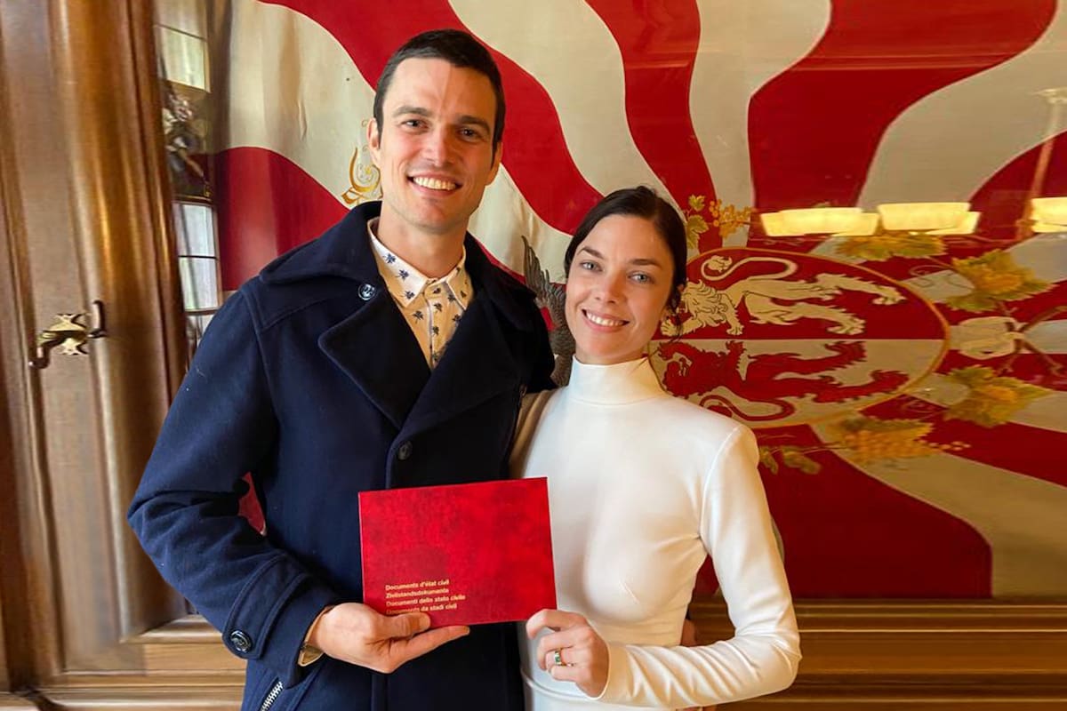 En su último viaje a Europa, Laura Laprida y Eugenio Levis dieron el "sí, quiero" en una íntima y secreta ceremonia civil celebrada en Visp, Suiza