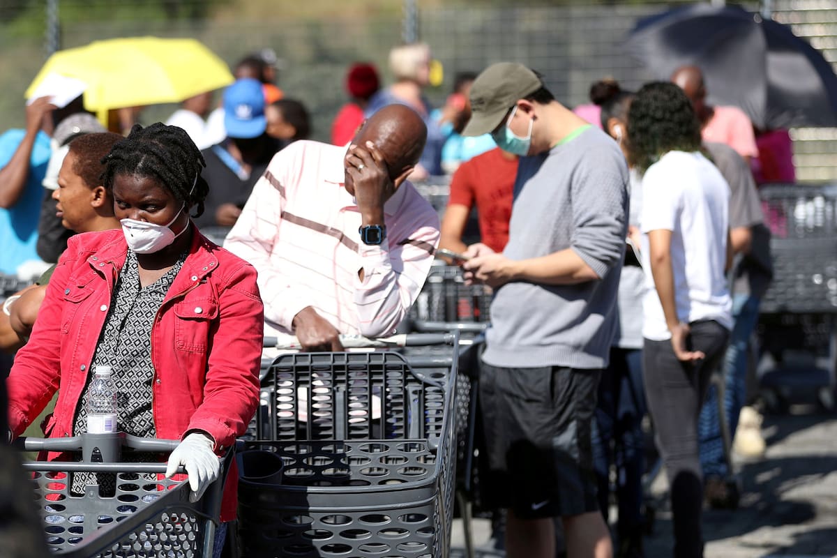 En Sudáfrica los casos de coronavirus allí subieron a 709