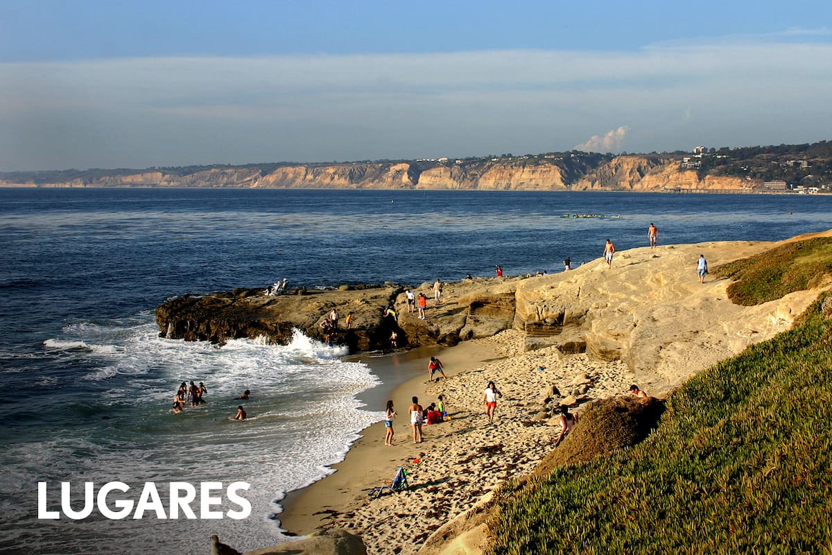 En sus 112 km de playas a orillas del Pacífico hay naturaleza salvaje, surf y un costado de glamour