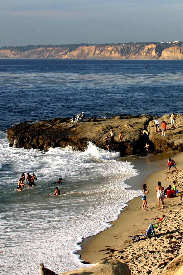 En sus 112 km de playas a orillas del Pacífico hay naturaleza salvaje, surf y un costado de glamour