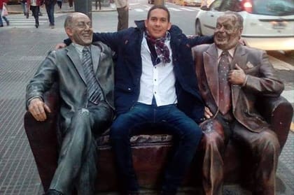 En sus años argentinos, Ernesto descubrió las dos caras de un país desigual.