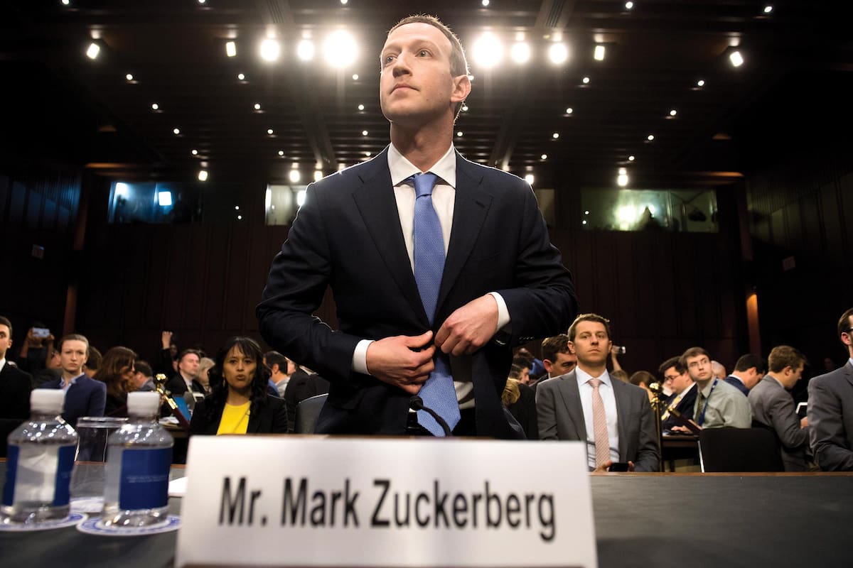 En sus esfuerzos por restringir la divulgación de noticias falsas fake news, el gigante de las redes sociales empezó a censurar a gente inocente, dejando claro que no puede regularse a sí mismo