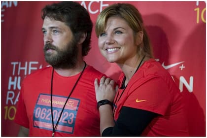 En sus marcas, listos, ¡ya! Jason Priestley -más conocido como Brandon de Beverly Hills 90210- y Tiffani-Amber Thiessen participaron de la maratón Nike.