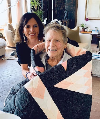 En sus últimos posteos,
el actor compartió su último regalo: una colcha de
estrellas realizada por Maryls Big Eagle, un miembro
de la tribu Sioux Crow Creek.