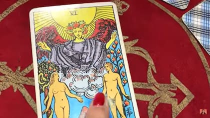 En Tauro, la carta de los Enamorados representa una situación afectiva importante