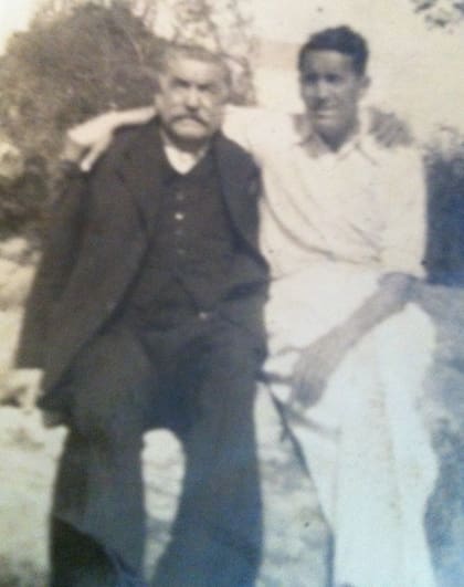 En tiempos en los que existía el hipódromo de Temperley, el abuelo paterno y el padre de Juan Carlos