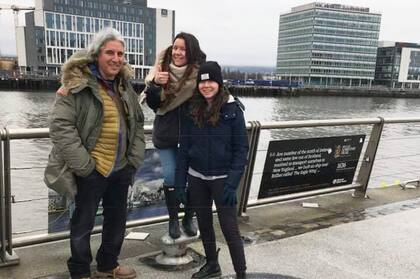 “En todos estos años nosotros hemos intentado vivir como españoles, pero nos hemos dado cuenta de que, en nuestro caso, nos parecemos más a un centro europeo que a un español o a un argentino"
