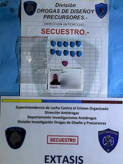 En total, durante las diferentes requisas fueron secuestrados 3,2 gramos de flores de marihuana y 10 cigarrillos de la misma sustancia, 2,2 gramos de ketamina, y 28 pastillas de éxtasis