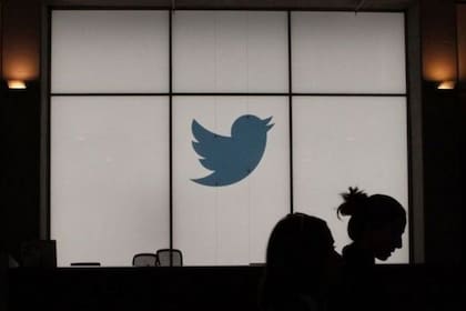 En total fueron arrestadas tres personas por usar una herramienta interna de Twitter para publicar mensajes en cuentas ajenas pidiendo bitcoins