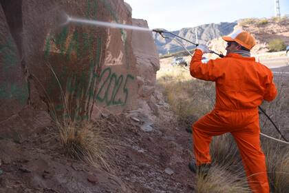 En total se invirtieron 2.310.000 millones de pesos en las tareas de remoción del grafiti