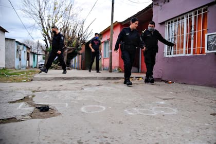 En un ataque narco dispararon 52 tiros para matar a un joven en Rosario