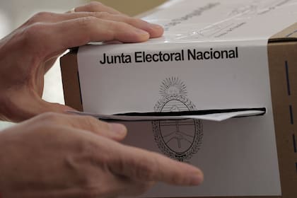 En un ballottage histórico, los argentinos eligen presidente en una elección sin precedentes