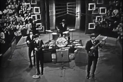 En un confuso episodio, cuatro imitadores de Jonh, Paul, George y Ringo causaron furor en la Argentina a mediados de los años 60