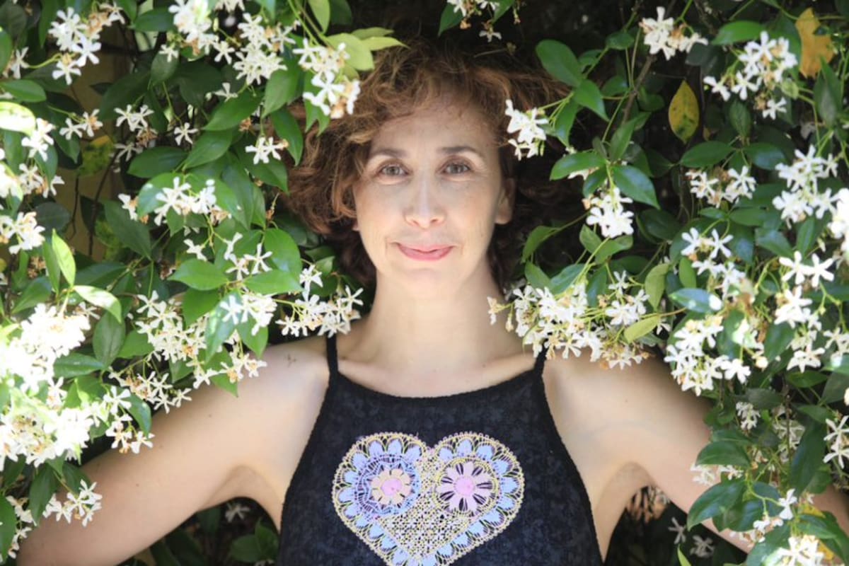 En un contexto inédito, la actriz vuelve a los escenarios con Happyland, ovacionada esta semana en el San Martín, y Nada del amor me produce envidia, que se reestrena hoy