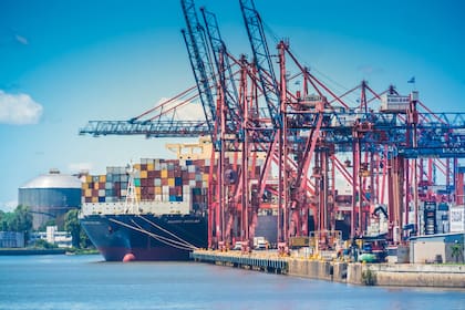 En un contexto recesivo, las exportaciones crecieron un 26,1% interanual en el primer trimestre del año.