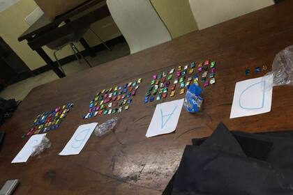 En un control sorpresivo, aparecieron los 160 envoltorios; intervienen la jefatura antinarco