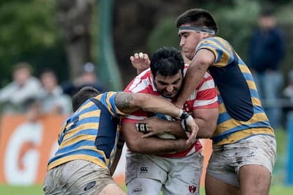 En un cruce con Hindú, con la camiseta de Alumni; Cambareri fue campeón en 2018 en el club de Manuel Alberti, cuyo plantel superior integró durante 14 años.