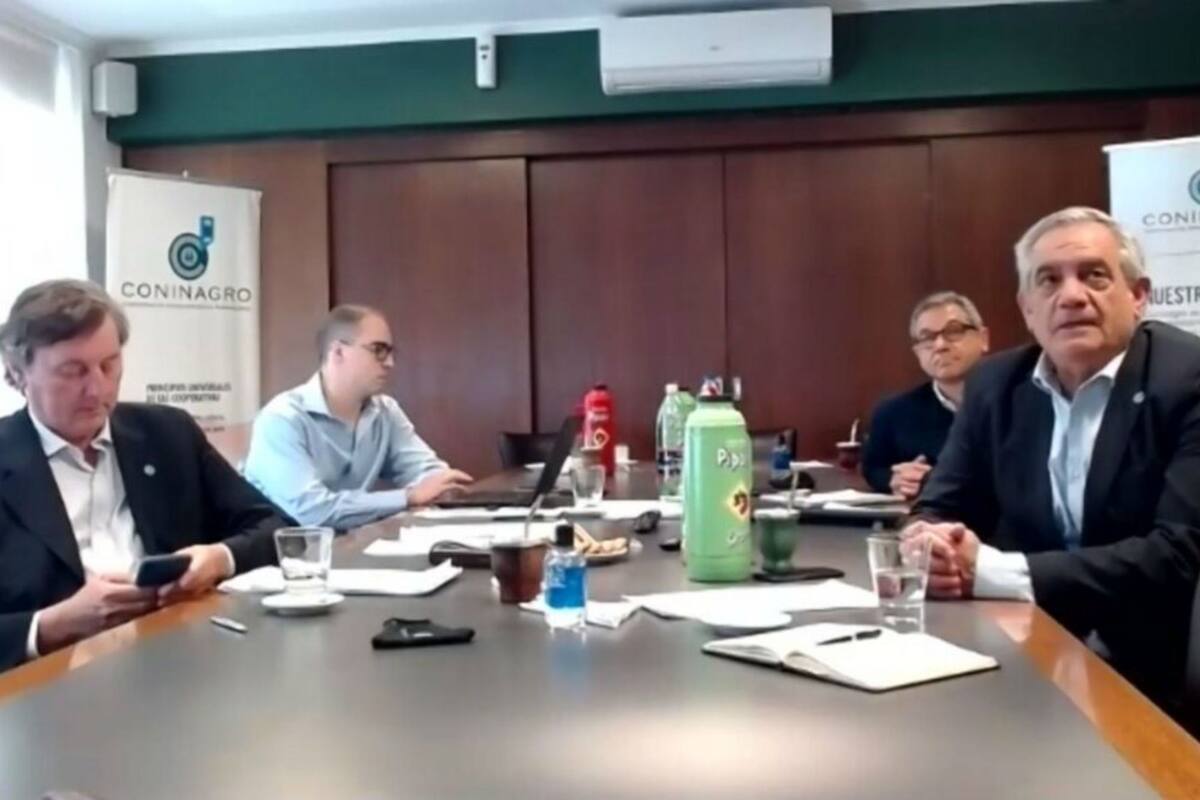 En un encuentro semi presencial y remoto por videoconferencia, Carlos Iannizzotto fue reelegido presidente de Coninagro