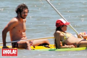 En un enero inolvidable juntos, la actriz y su prometido se aventuraron al mar de La Mansa en sendas tablas.