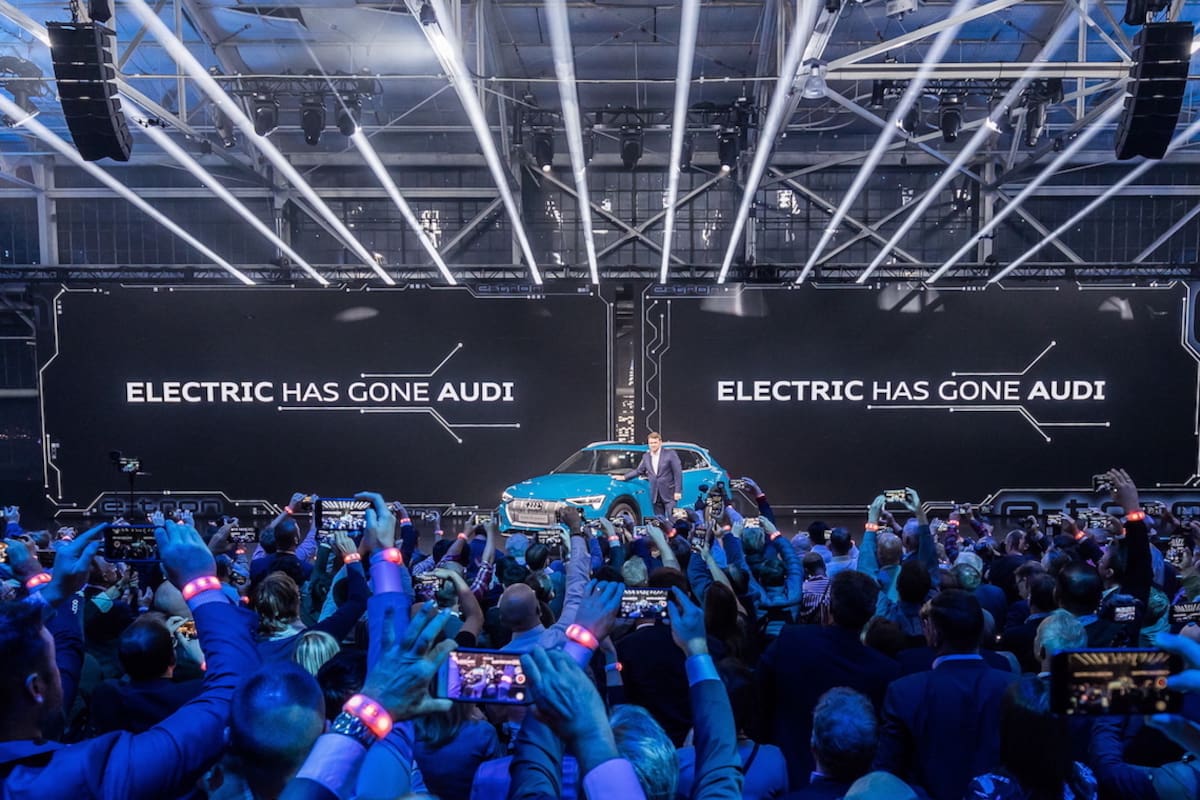 En un evento exclusivo celebrado en San Francisco y frente a más de 1.000 invitados, la compañía alemana presentó el Audi e-tron, su primer auto totalmente electrónico