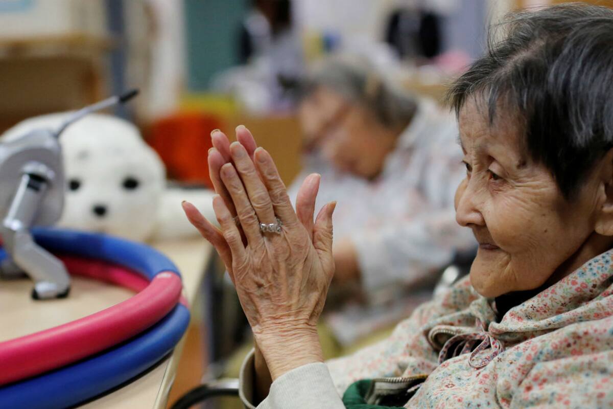 Un geriátrico de Japón experimenta con robotos