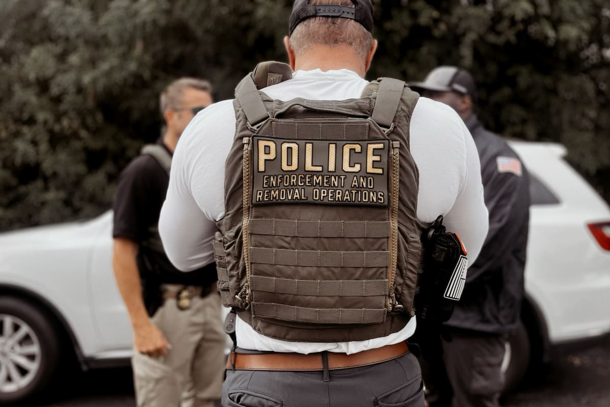 En un giro que despertó gran controversia, el Senado de Carolina del Norte aprobó, con 27 votos a favor y 17 en contra, el proyecto de ley HB-10