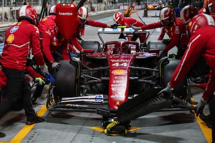 En un hecho llamativo, sin problemas graves en el auto, Lewis Hamilton quedó último en la clasificación
