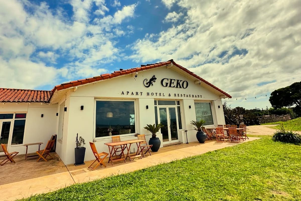 En un hotel de Chapadmalal colapsó un balcón, lo que provocó cinco heridos