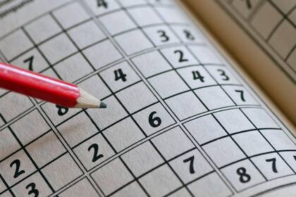 En un juego de Sudoku, las reglas del juego definen la solución del acertijo; algo parecido pareciera ocurrir en el universo