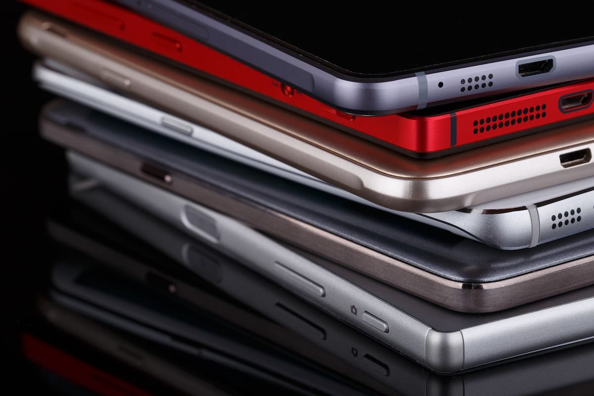 En un mercado que se contrajo un 6% respecto del año pasado, Samsung mantuvo el liderazgo de ventas de celulares a nivel mundial, pero Apple recuperó el segundo puesto y desplazó a Xiaomi al tercero