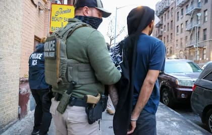 En un mes, más de medio millón de personas perderán su permiso para permanecer en EE.UU. y se podrán ser objeto de los cada vez más frecuentes arrestos y deportaciones