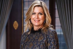 En un nuevo libro sobre la vida de la reina Máxima, el periodista Rick Evers asegura que tiene una estrategia para llegar a escondidas al país; así lo comentan también los medios holandeses