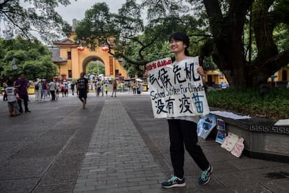 En un país donde la militancia es difícil, la china Howey Ou quiere sensibilizar a sus compatriotas sobre los riesgos del cambio climático