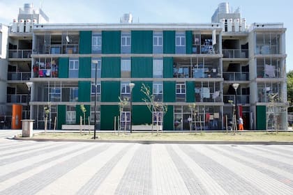 En un predio donde se acumulaban contenedores se creó el barrio La Containera, con 120 viviendas nuevas