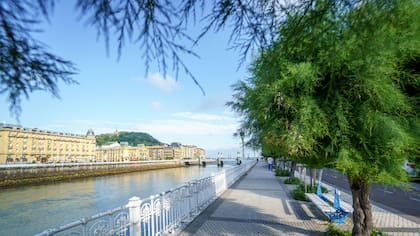 En un principio, la familia se asentó en Mallorca, pero luego decidieron mudarse a San Sebastián