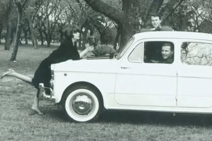 En un recordado aviso de Fiat (el que está sentado al volante del Fiat 1100 es Ante Garmaz), en 1961.